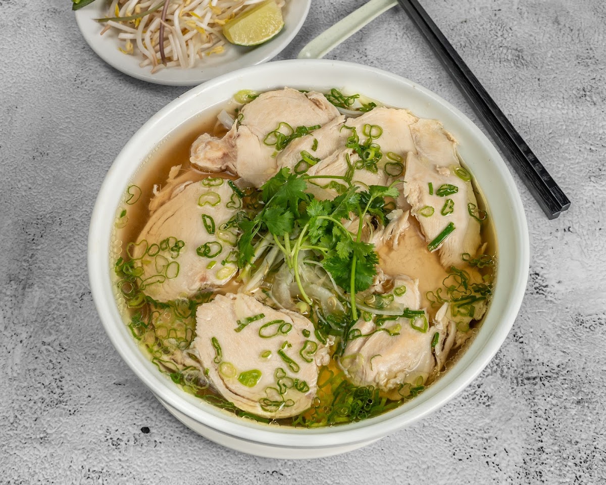 Pho Anh Vu Newmarket-3